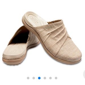 New with tags Women’s CROCS Capri Mule